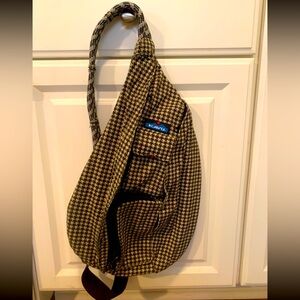 KAVU Rope Shoulder Bag: Great Condition and Design:
